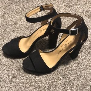 Women’s Size 5.5 Chinese Laundry LA Black Suede High Heels